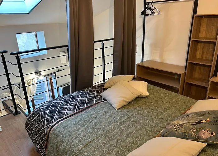 Ideal Location Triplex Centre-ville Bastiya