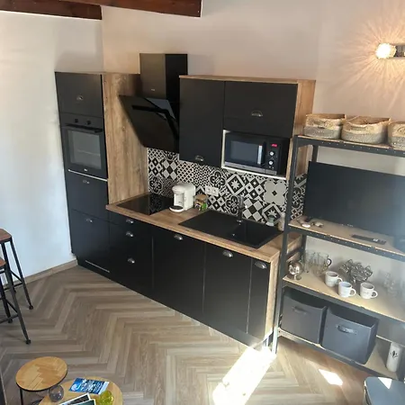 Ideal Location Triplex Centre-ville شقة *