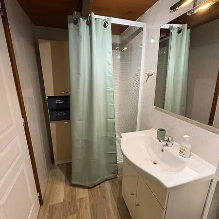 Ideal Location Triplex Centre-ville شقة